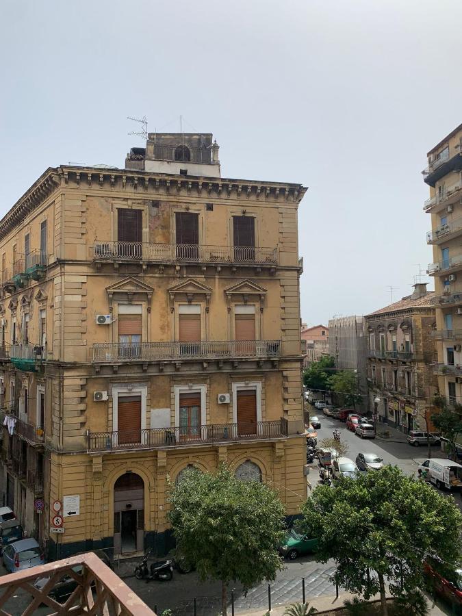 Avaya - Monolocale Soppalcato In Centro Storico Apartment Катания Екстериор снимка